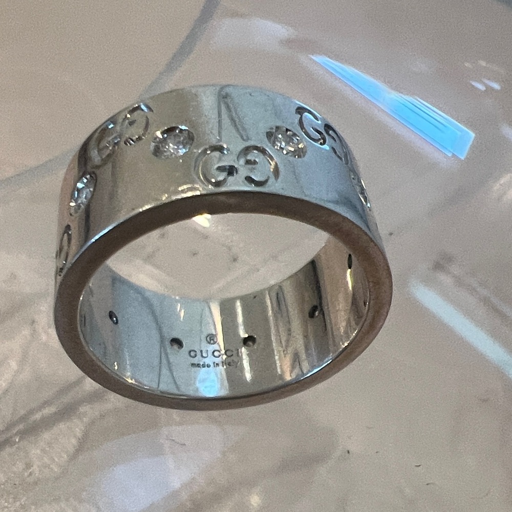 Gucci Ring 18k White Gold with Diamonds - Picture 3 of 6